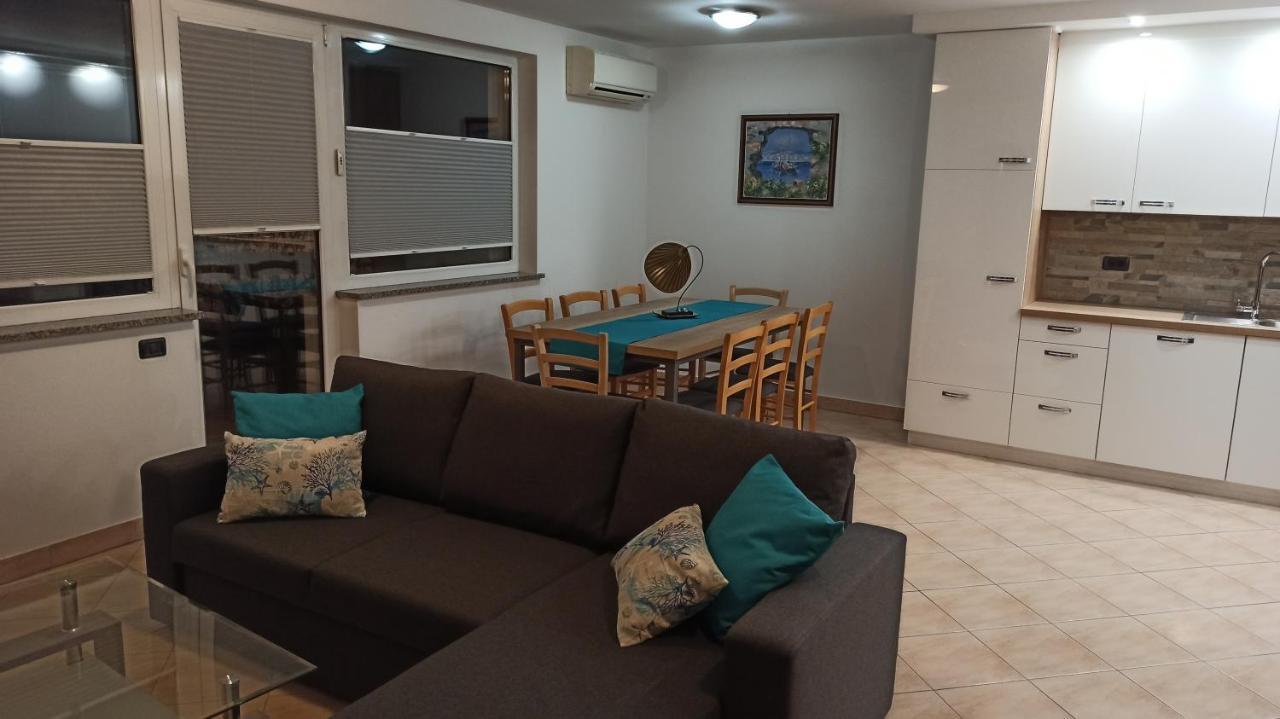 Apartma Apollonio Črni Kal المظهر الخارجي الصورة